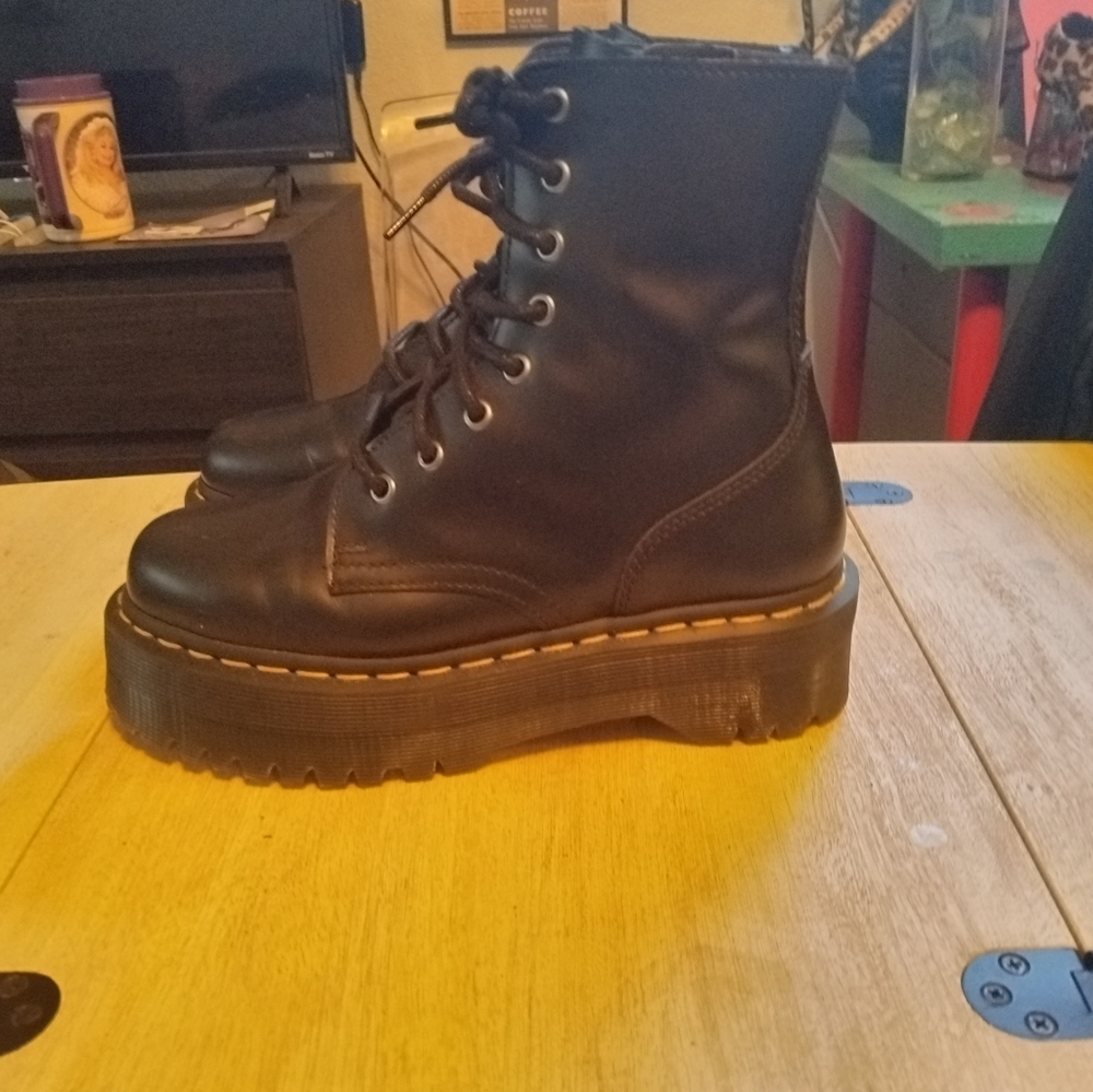 Dr Martens Jadon Zipper Platform Boots